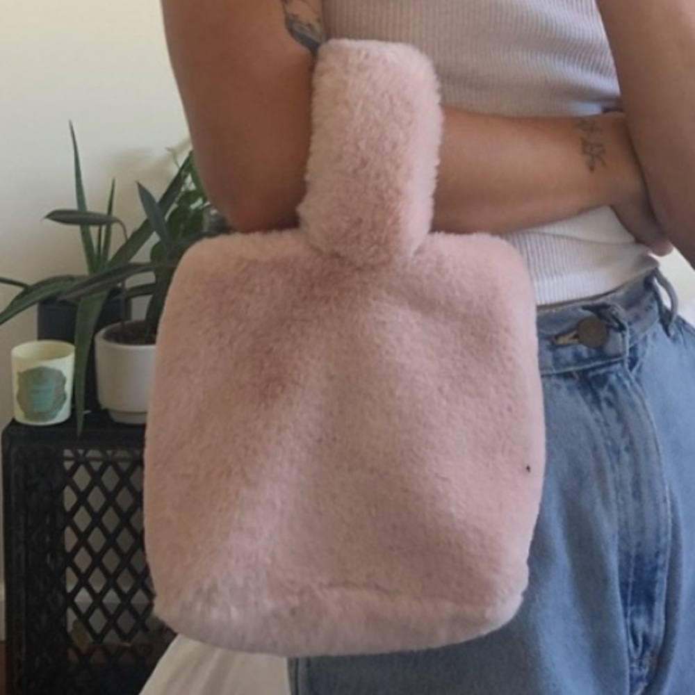 aritzia fuzzy pink bag